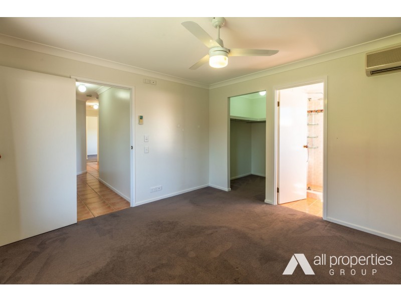 4 Fromelles Court, Regents Park QLD 4118