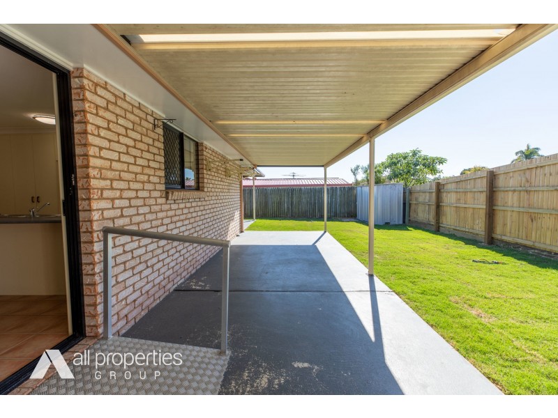 4 Fromelles Court, Regents Park QLD 4118