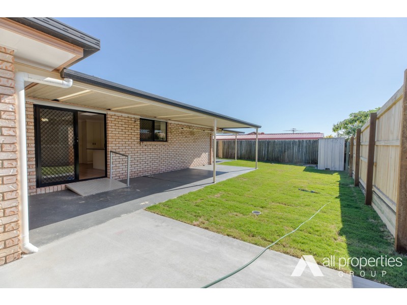4 Fromelles Court, Regents Park QLD 4118