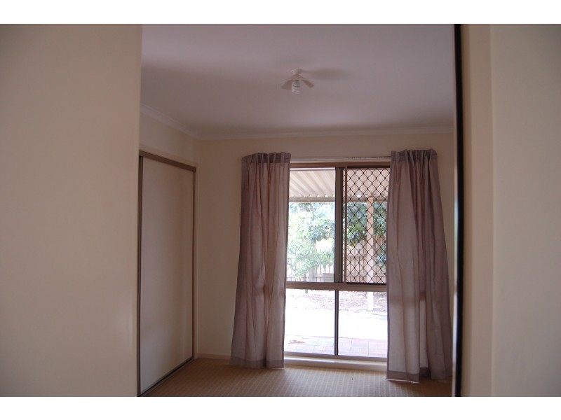 11 Thistle Street, Regents Park QLD 4118