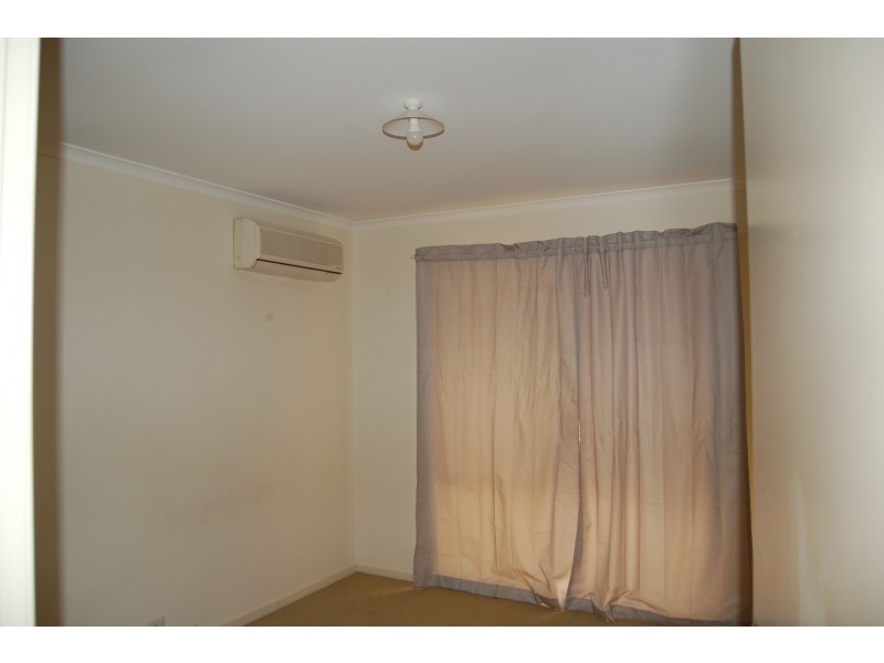 11 Thistle Street, Regents Park QLD 4118