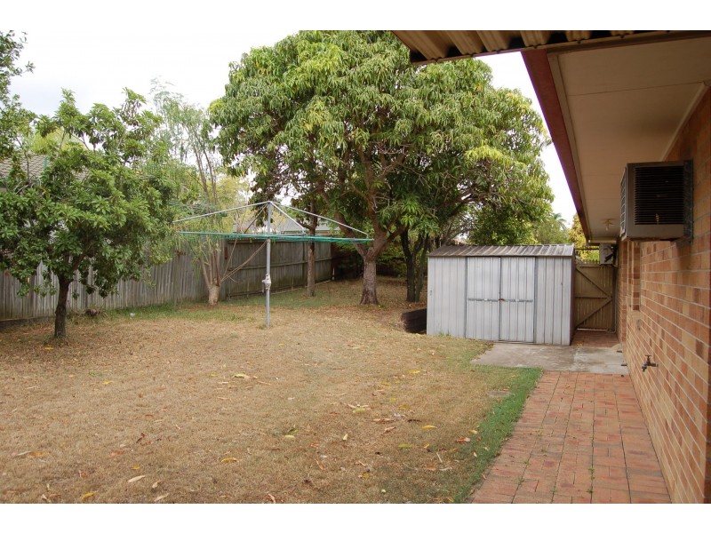 11 Thistle Street, Regents Park QLD 4118