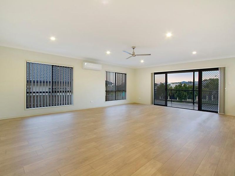 9 Starush Court, Upper Coomera QLD 4209