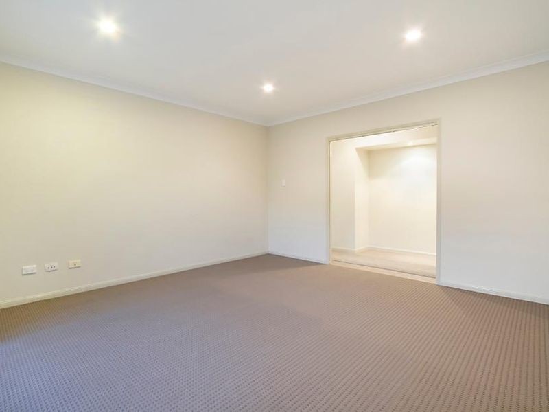 9 Starush Court, Upper Coomera QLD 4209