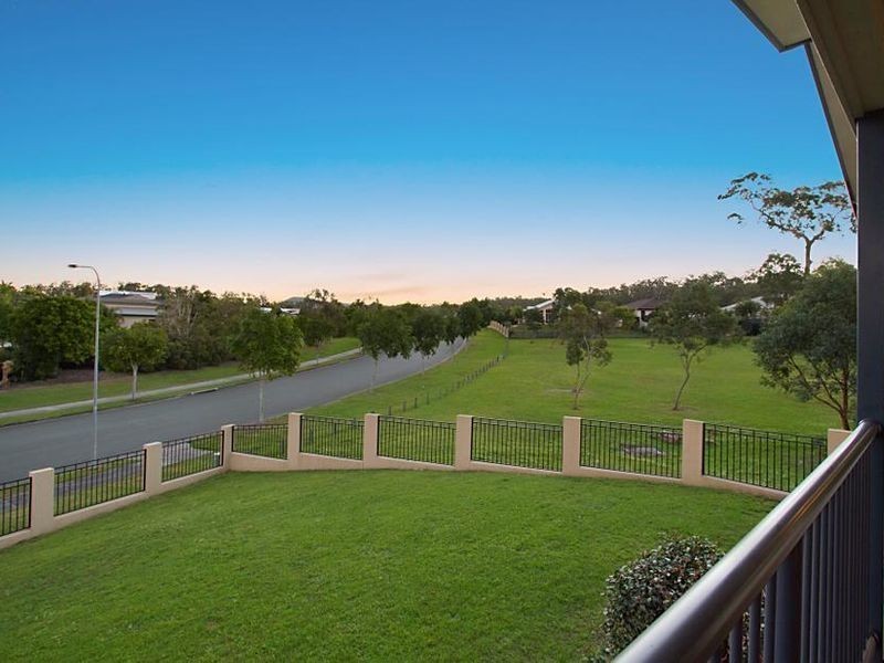 9 Starush Court, Upper Coomera QLD 4209