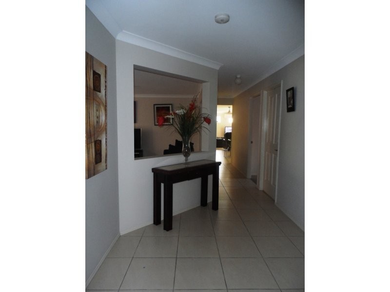 13 Rowan Street, Heathwood QLD 4110