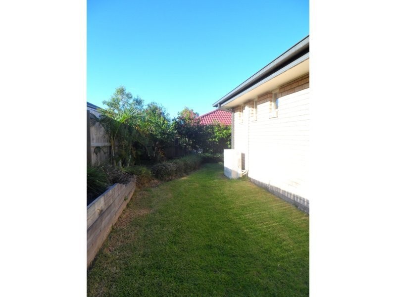 13 Rowan Street, Heathwood QLD 4110