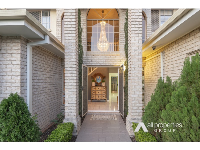 85 Ontario Crescent, Parkinson QLD 4115