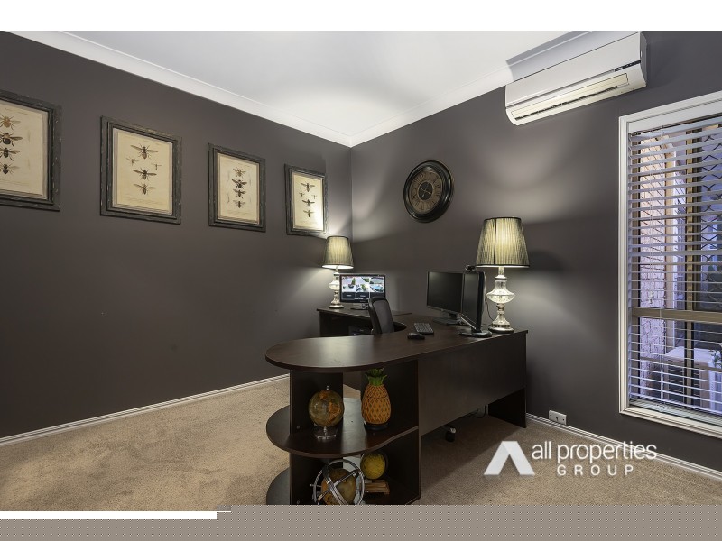 85 Ontario Crescent, Parkinson QLD 4115