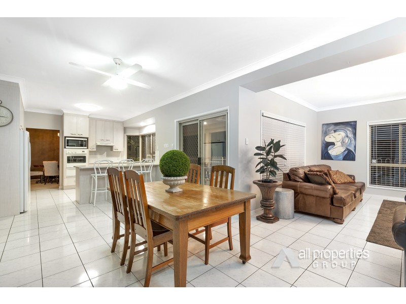 85 Ontario Crescent, Parkinson QLD 4115