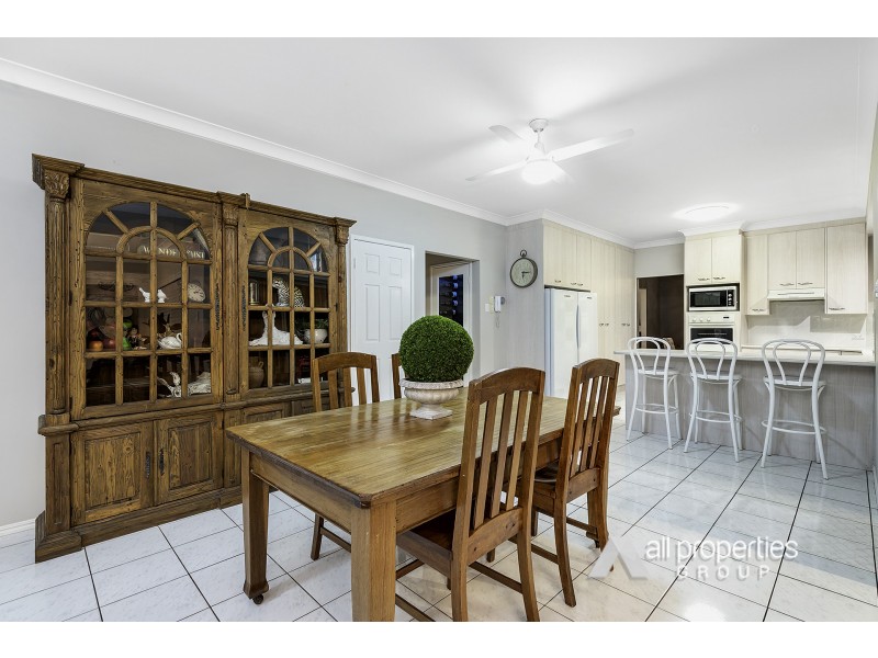 85 Ontario Crescent, Parkinson QLD 4115