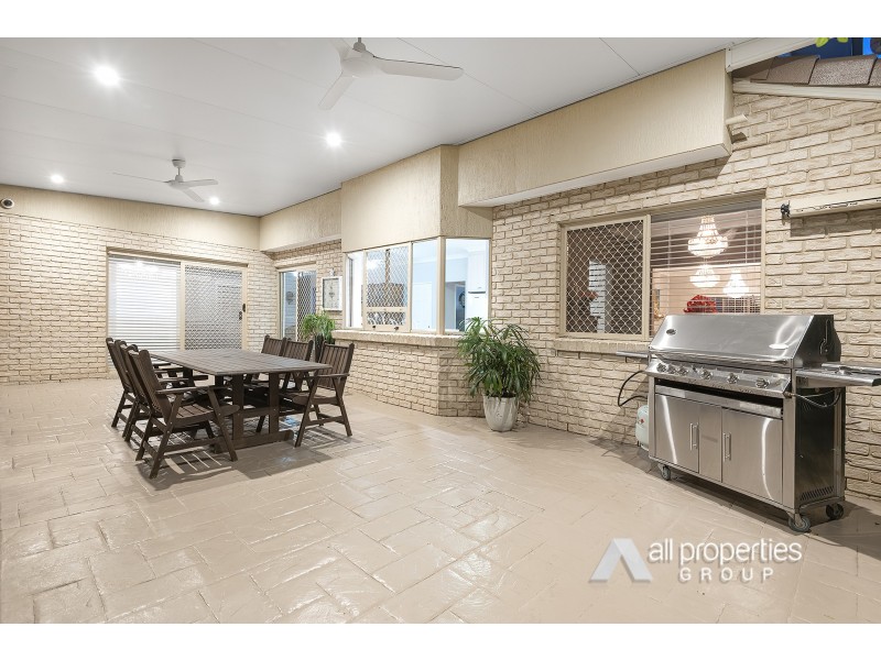 85 Ontario Crescent, Parkinson QLD 4115