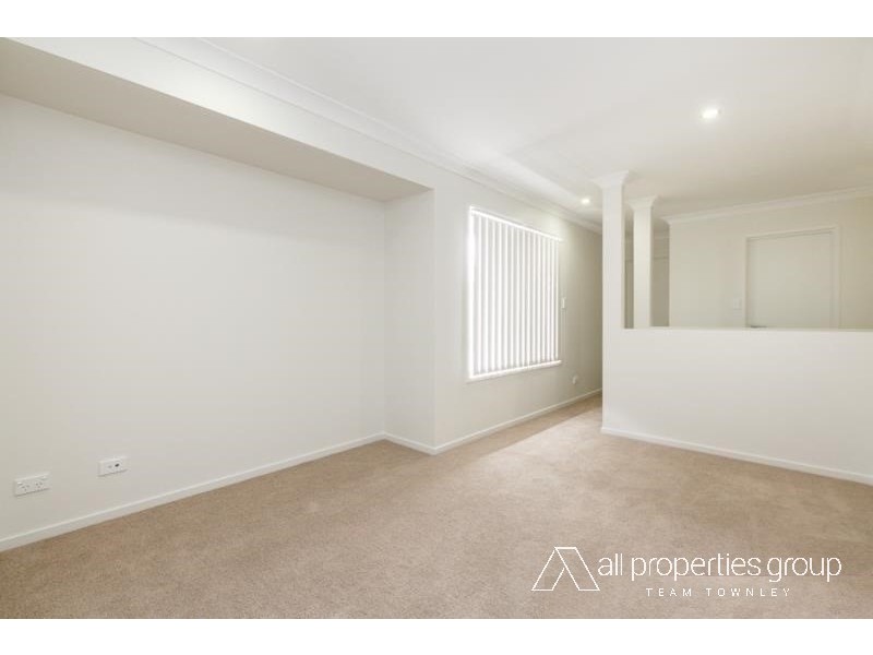 8 Malachite Drive, Logan Reserve QLD 4133