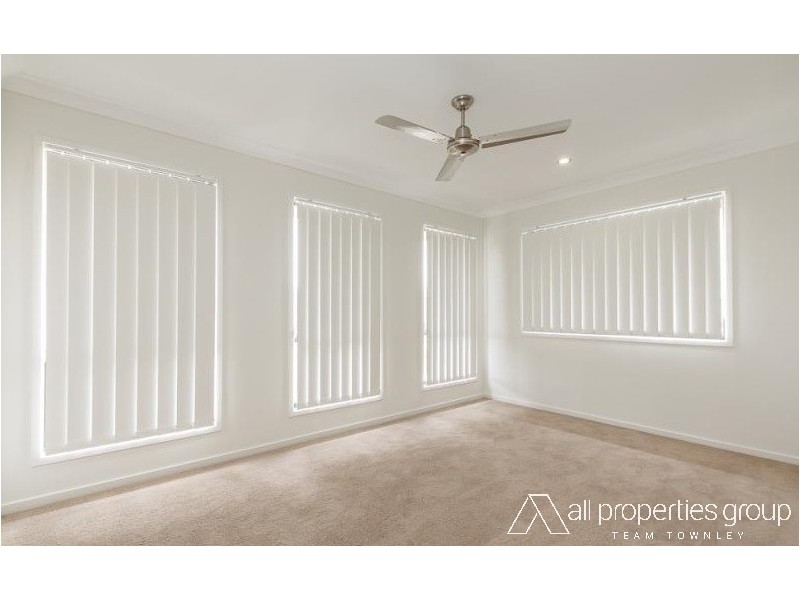 8 Malachite Drive, Logan Reserve QLD 4133