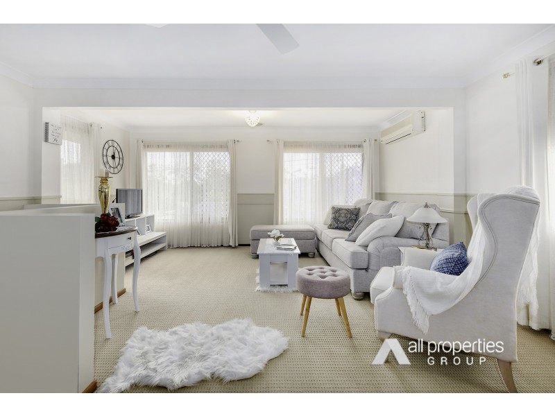 6 Conifer Street, Hillcrest QLD 4118