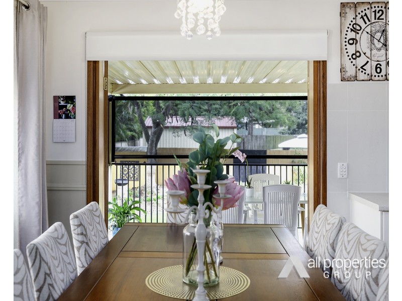 6 Conifer Street, Hillcrest QLD 4118