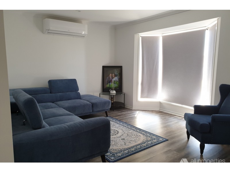 6 Park Close, Hillcrest QLD 4118