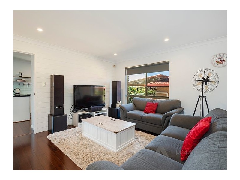 105 Sumners Road, Jamboree Heights QLD 4074