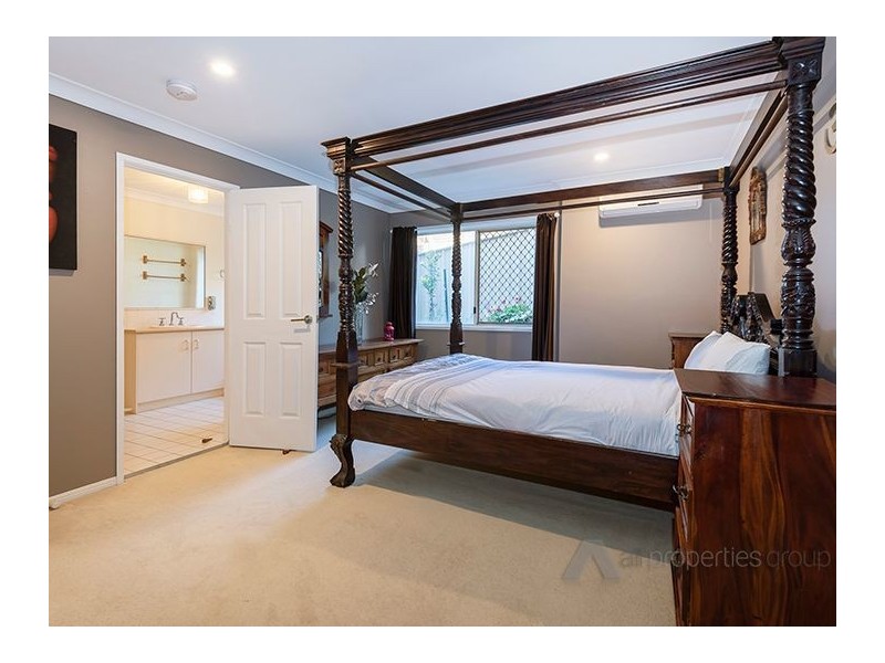105 Sumners Road, Jamboree Heights QLD 4074