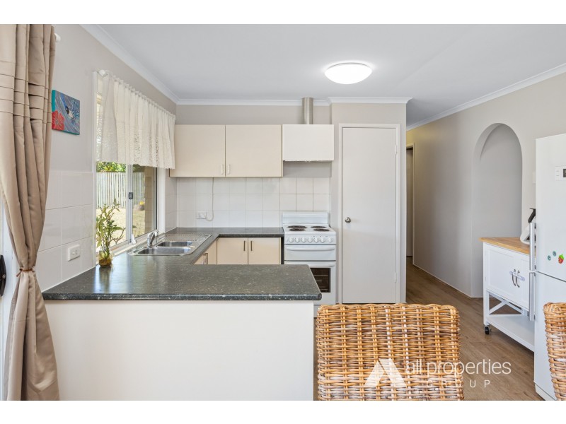 10 Quandong Street, Crestmead QLD 4132