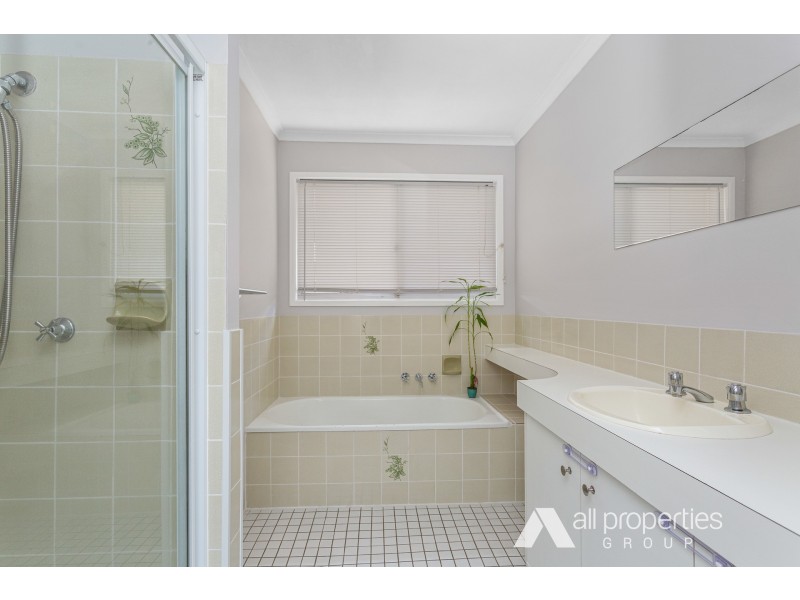 10 Quandong Street, Crestmead QLD 4132