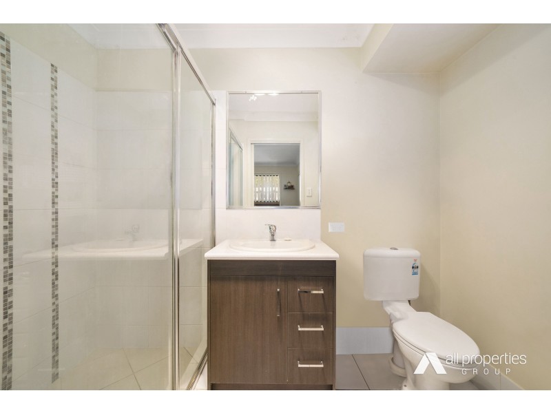 8 Devereaux Road, Boronia Heights QLD 4124