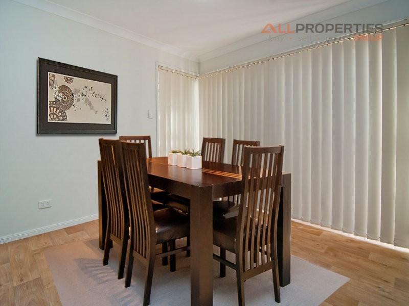 5 Summerhill Place, Forest Lake QLD 4078