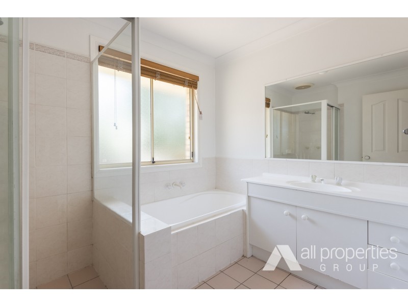 22 Beaufront Place, Forest Lake QLD 4078