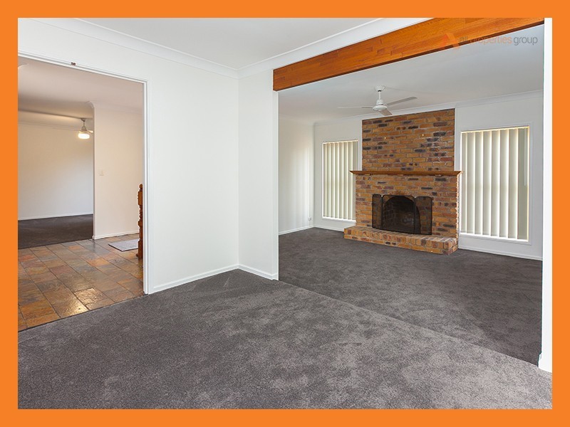 10 Grecian Street, Regents Park QLD 4118