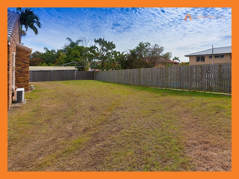 10 Grecian Street, Regents Park QLD 4118