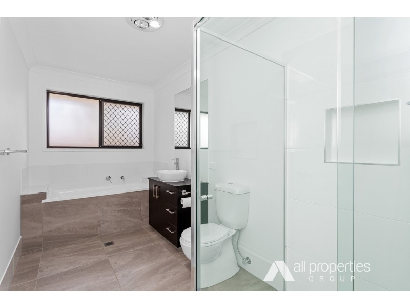 18 Forest Road, Greenbank QLD 4124