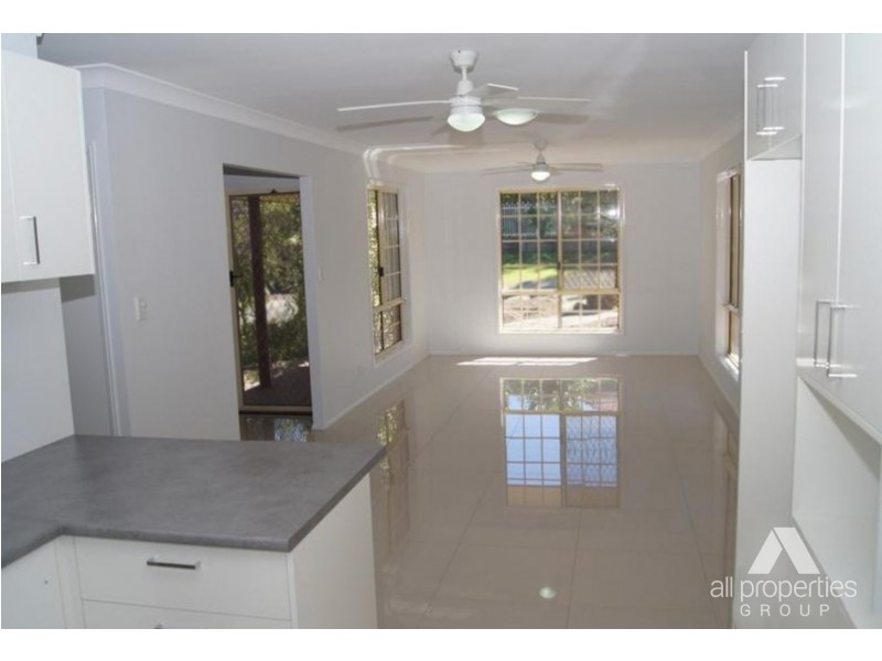20 Tregana Circuit, Edens Landing QLD 4207