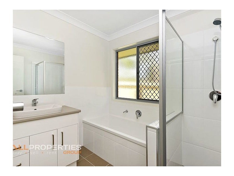 29A Greenpark Drive, Crestmead QLD 4132