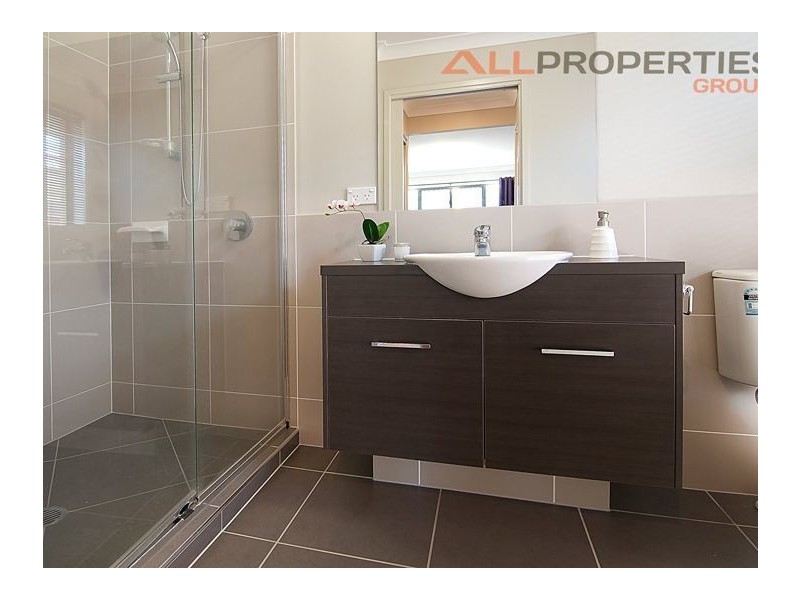 3 Wirewood Place, Heathwood QLD 4110