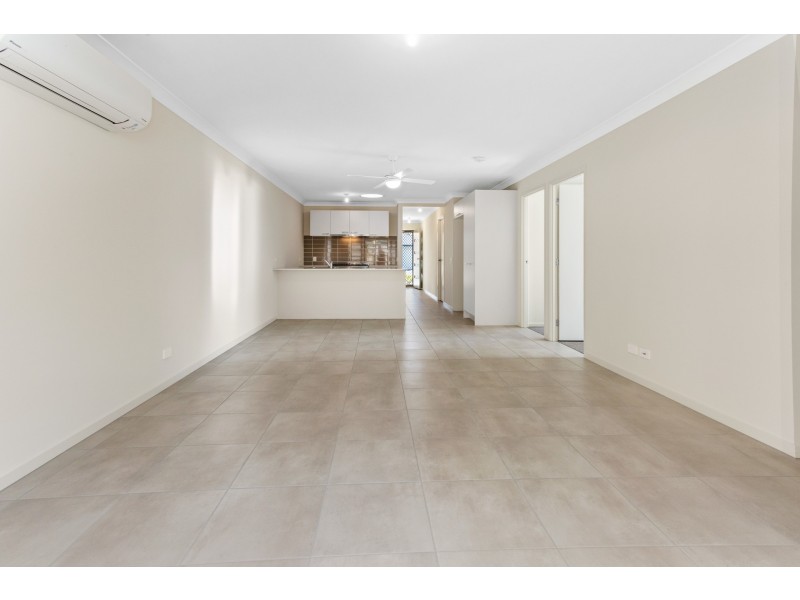 6 Daybreak Street, Spring Mountain QLD 4124