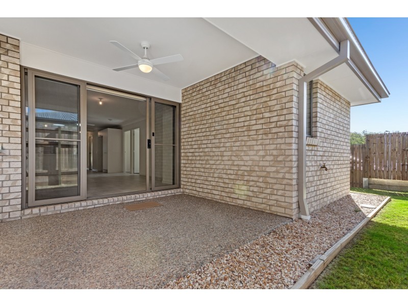 6 Daybreak Street, Spring Mountain QLD 4124