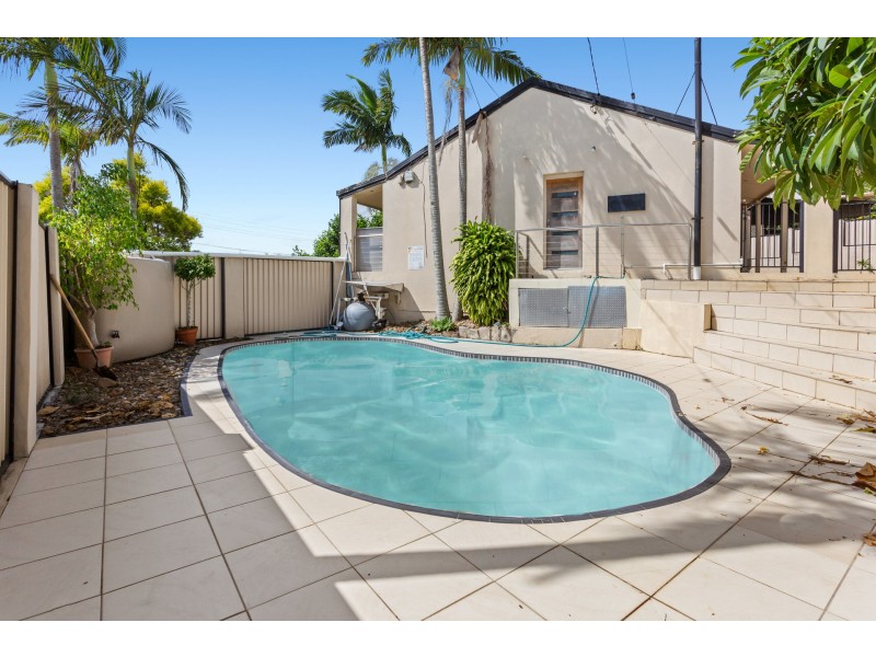 1 Wilmington Court, Springwood QLD 4127