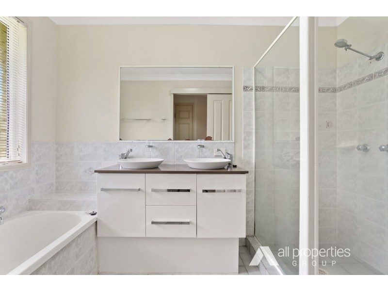 16 Sherbourne Court, Berrinba QLD 4117