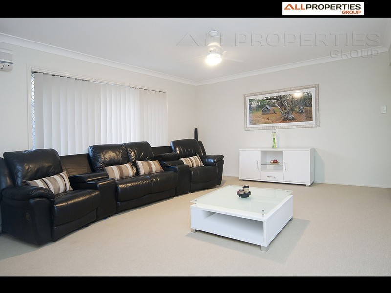 36 Muscari Crescent, Drewvale QLD 4116