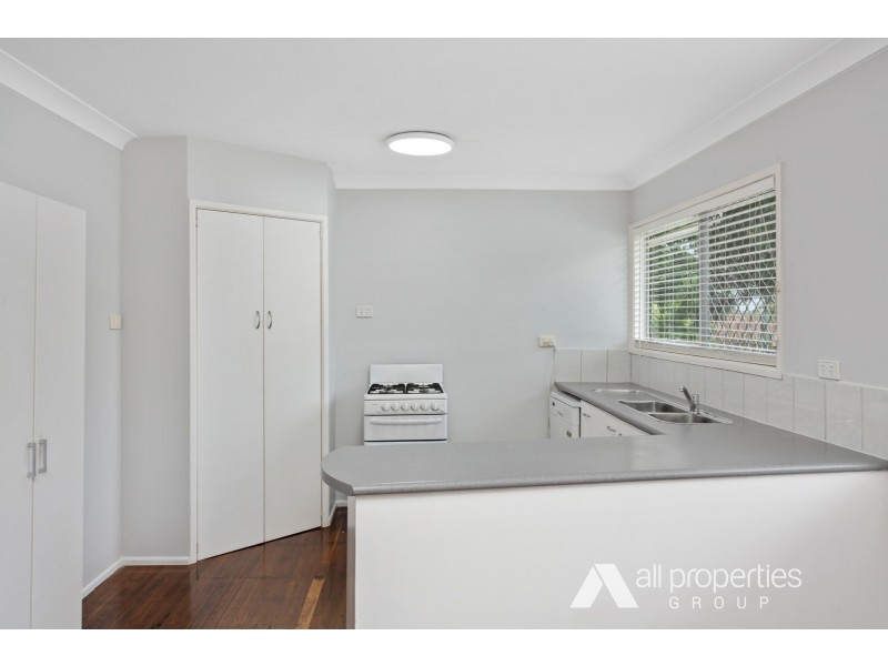 2 Leonard Street, Kingston QLD 4114