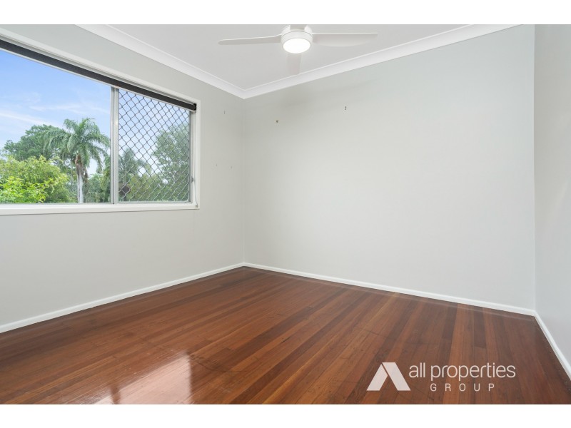 2 Leonard Street, Kingston QLD 4114