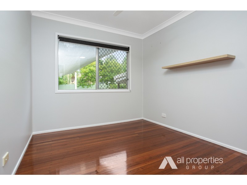 2 Leonard Street, Kingston QLD 4114