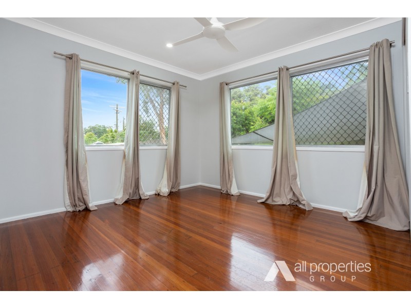 2 Leonard Street, Kingston QLD 4114