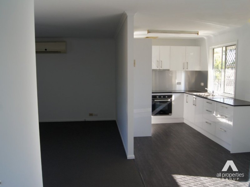 8 Abbeyfeale Street, Crestmead QLD 4132