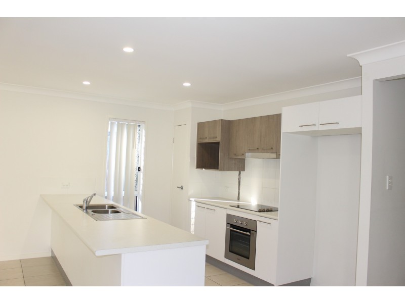 13b Spruce Street, Loganlea QLD 4131