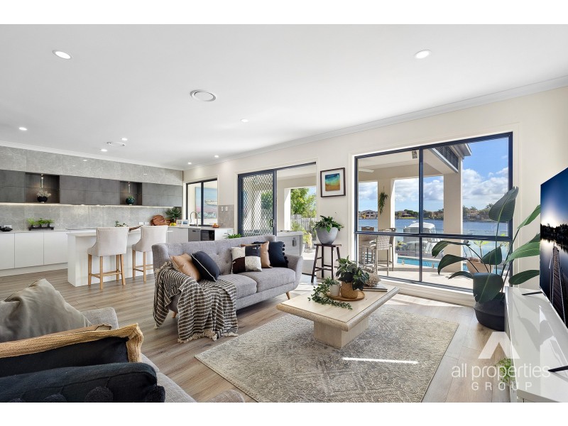 503 Oyster Cove Promenade, Helensvale QLD 4212