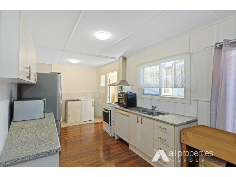 74 Dawson Road, Upper Mount Gravatt QLD 4122