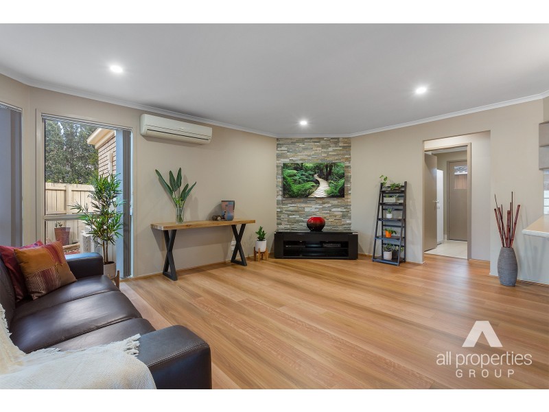 10 Poinciana Place, Eight Mile Plains QLD 4113