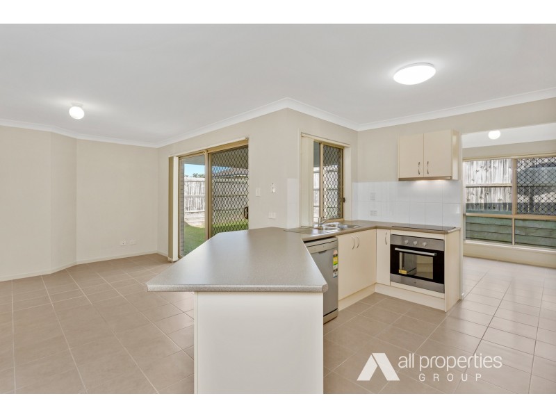 4 Newhaven Street, Marsden QLD 4132