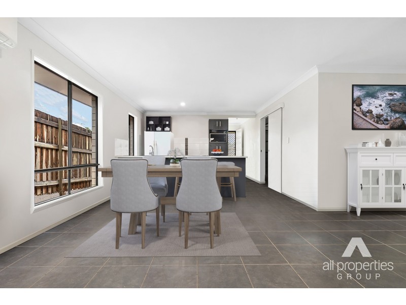 29 Mount Huntley Street, Park Ridge QLD 4125